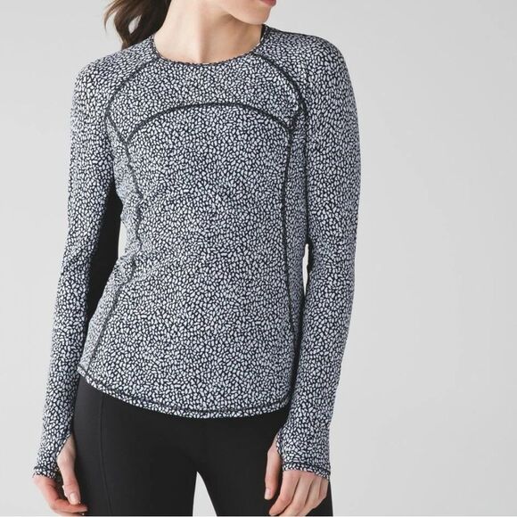 Lululemon Cover Me Miss Mosaic Top 8 - Picture 4 of 9